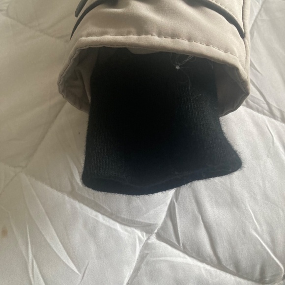 Canada Goose Jacket - Picture 13 of 16